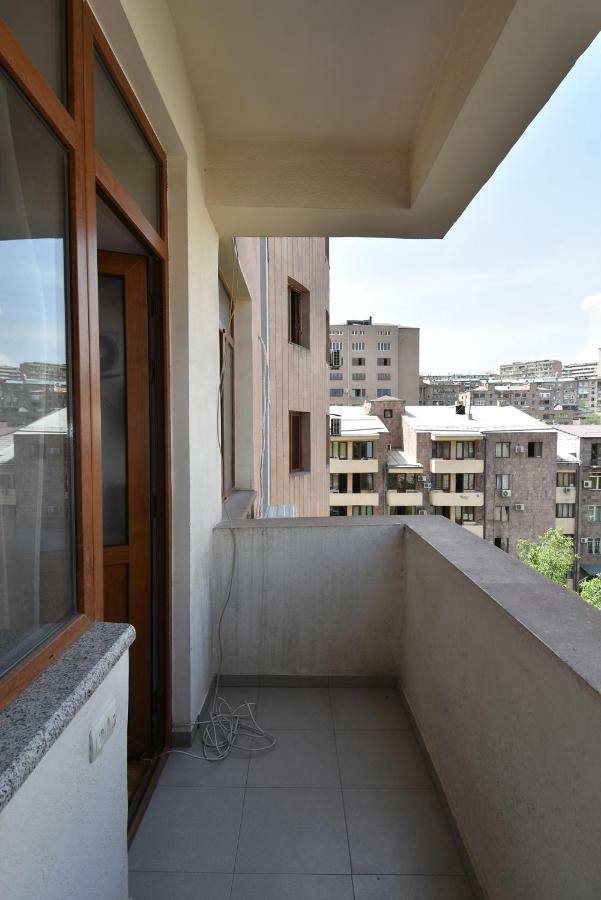 Freedom Apartments On Yekmalyan Str Yerevan Exterior photo